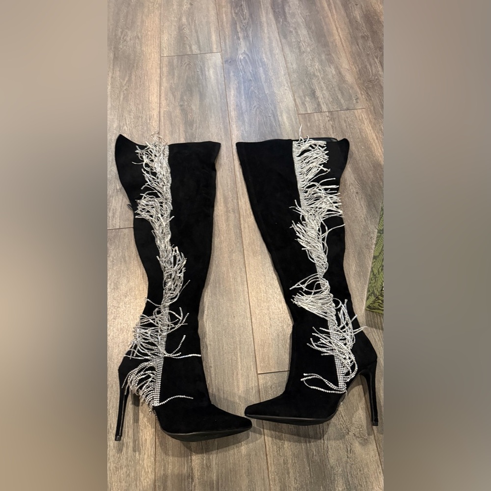 🔥 Cape Robbin “Dazzlyn” Thigh-High Rhinestone Fringe Boots – Size 9 🔥